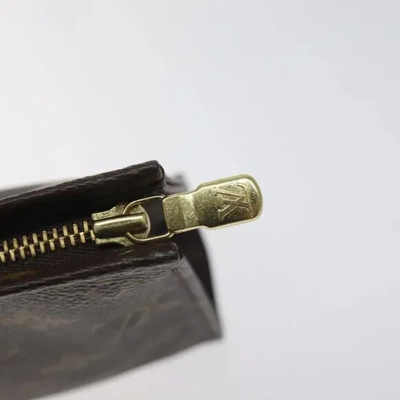 LOUIS VUITTON Monogram Poche Toilette 19 Pouch